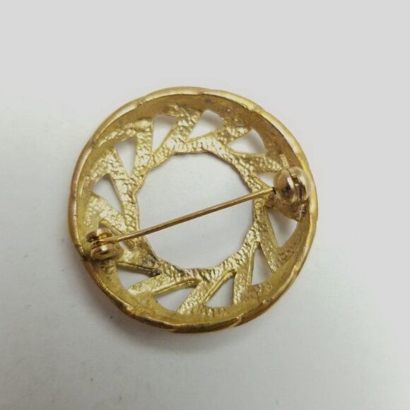 Vintage Modernist Style Circle Brooch, Gold Tone Lapel Pin, Unisex Style Estate - Picture 3 of 6
